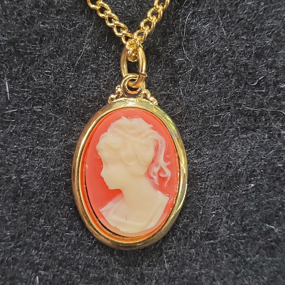 Gold Tone Cameo Necklace with Pink and Cream Pendant